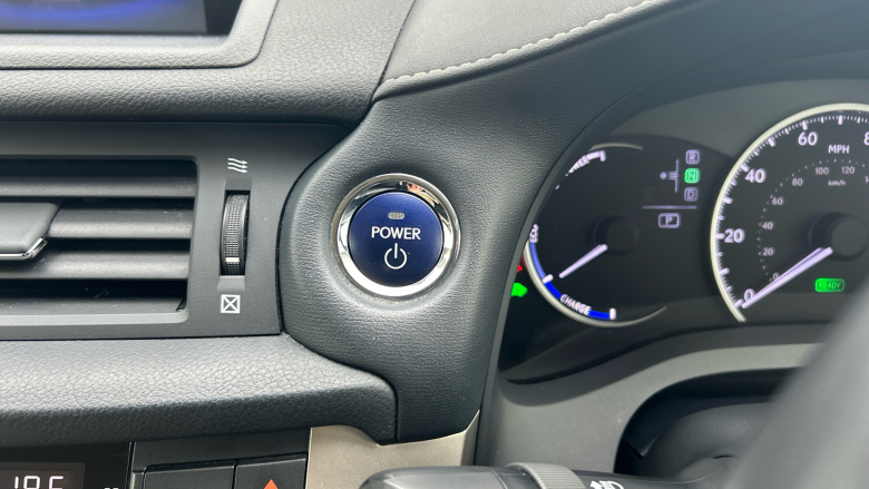 Lexus CT 200h 1.8 Luxury 5dr CVT Auto Hybrid Hatchback